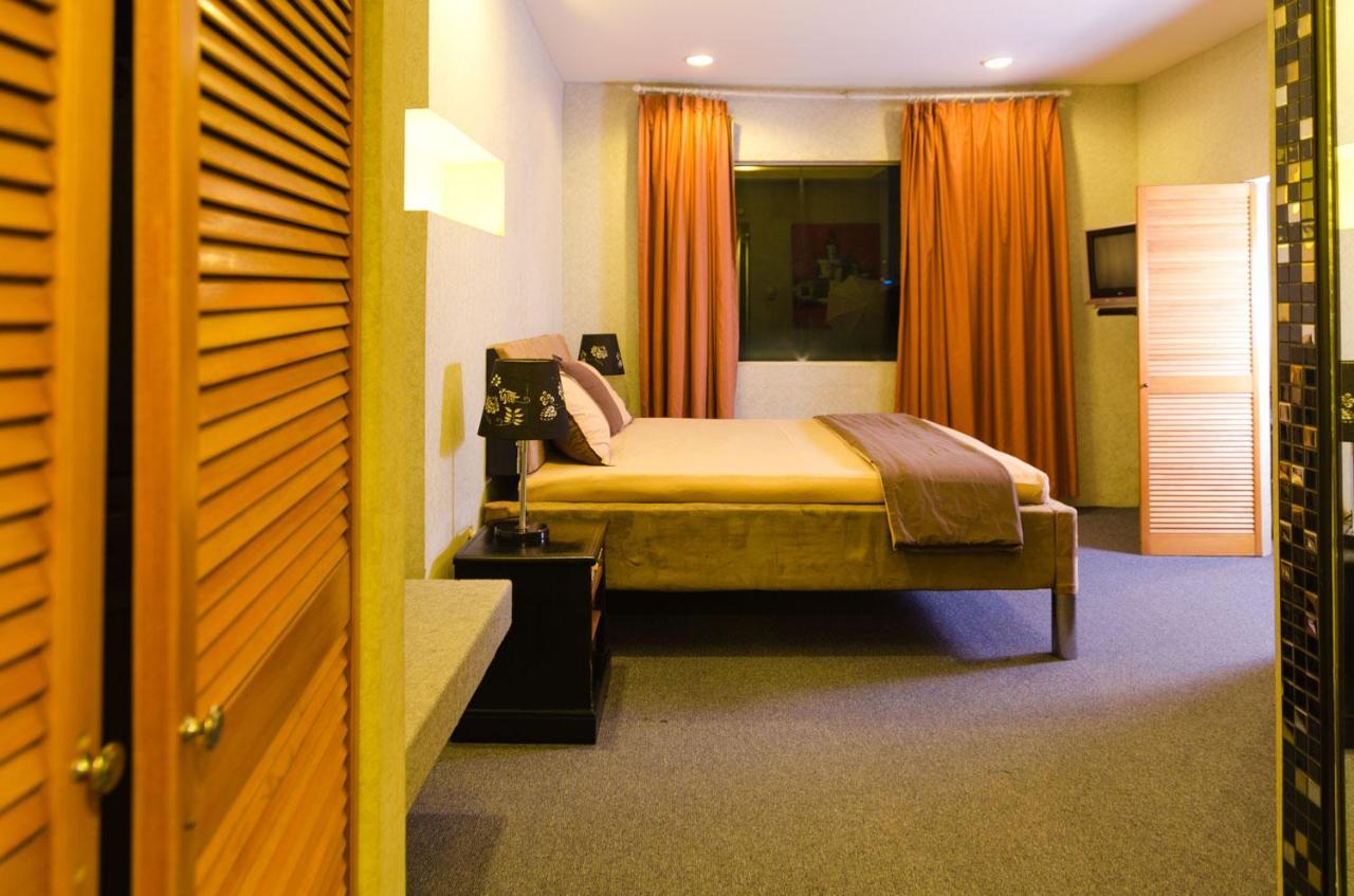 Hotel Peninsula Mangga Besar ג'קרטה מראה חיצוני תמונה