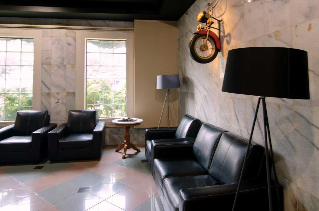 Hotel Peninsula Mangga Besar ג'קרטה מראה חיצוני תמונה