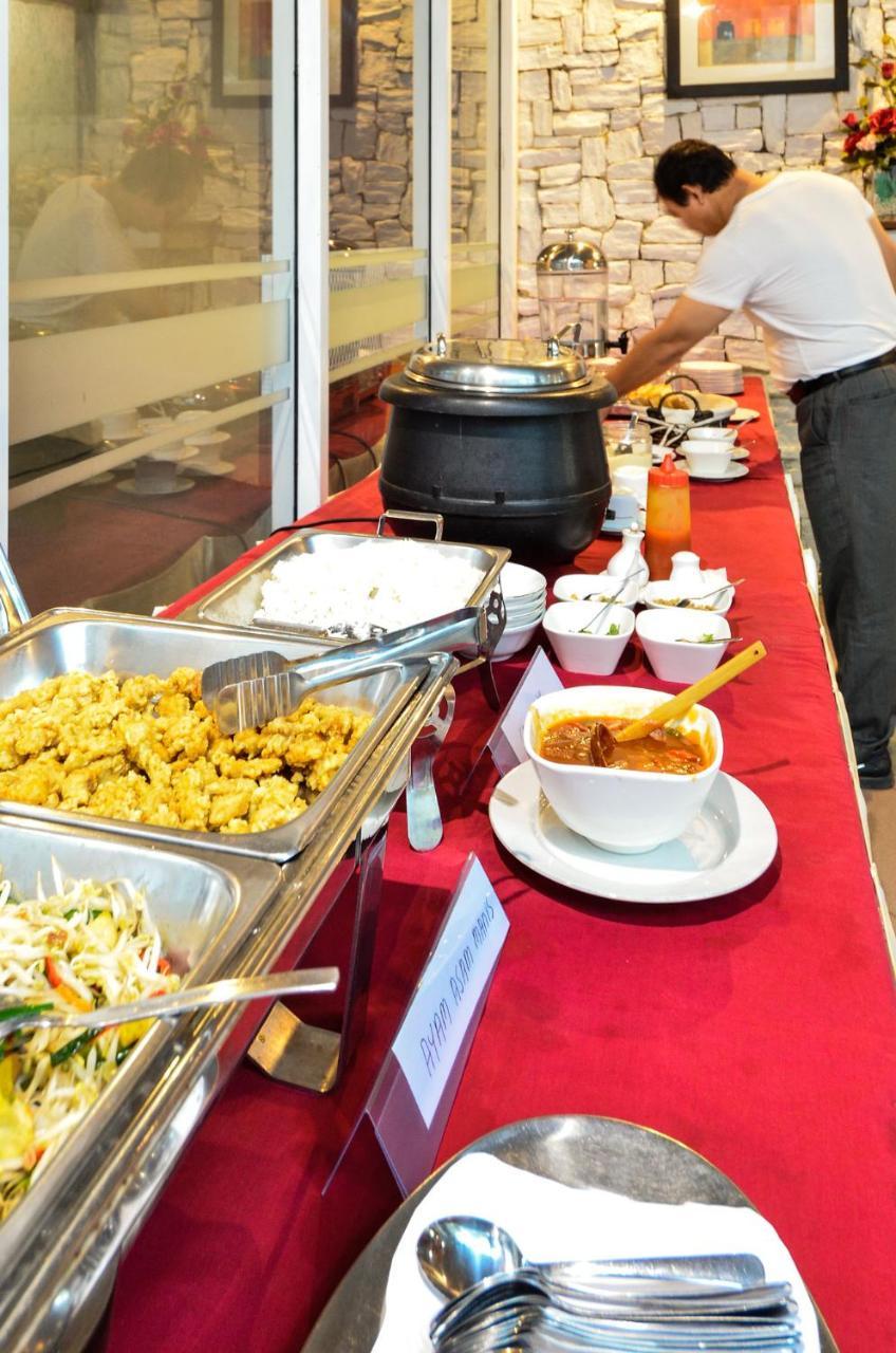 Hotel Peninsula Mangga Besar ג'קרטה מראה חיצוני תמונה